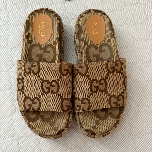 Gucci Tan GG Logo Platform Mules - Picture 5 of 5